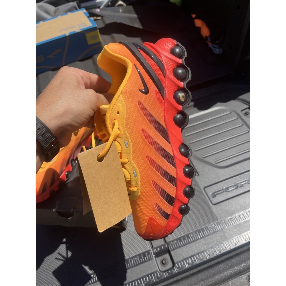 Nike Air Max Dn8 Shoes Laser Orange Mens US Size 8.5 - Picture 4 of 9